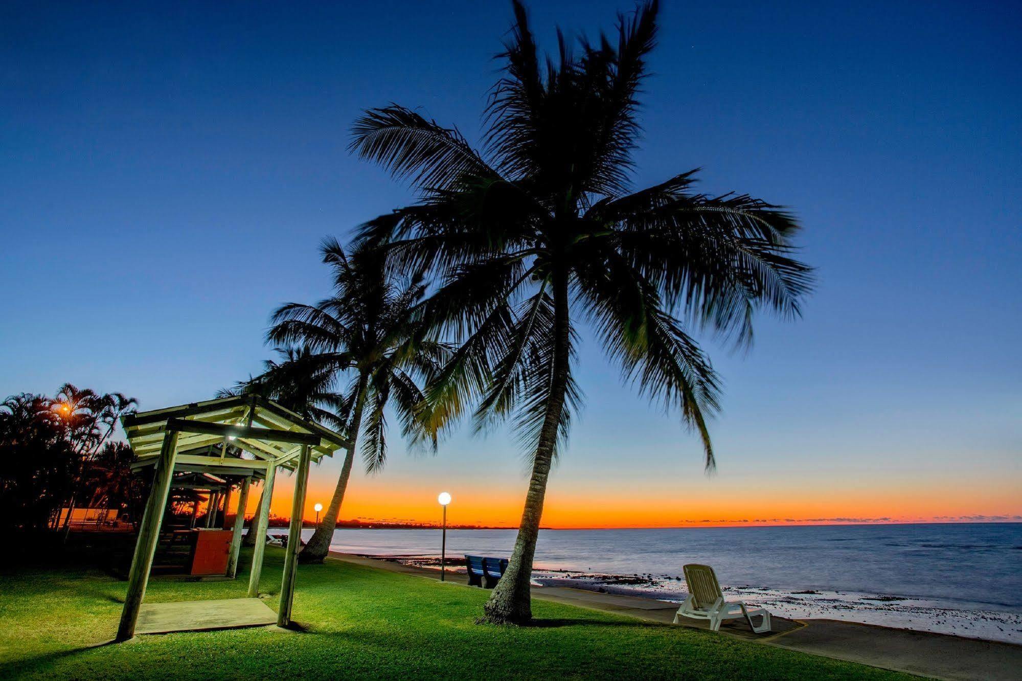 Nrma Bowen Beachfront Holiday Park Hotel Exterior photo